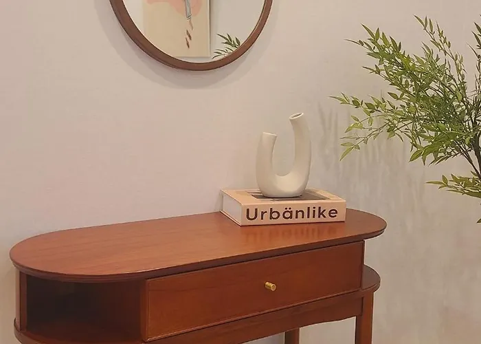 Open Sale, Song Park, Airport Railroad, Hongdae Station, Yeontral Park, 7 People, Queen Bed, Air Conditioner In Each Room, Dryer, Wifi, Foreigners Only